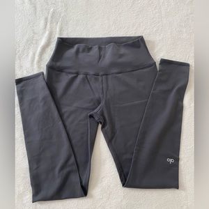 Alo Legging Size L Color Dark Gray